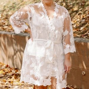 Floral White Lace Wedding Robe